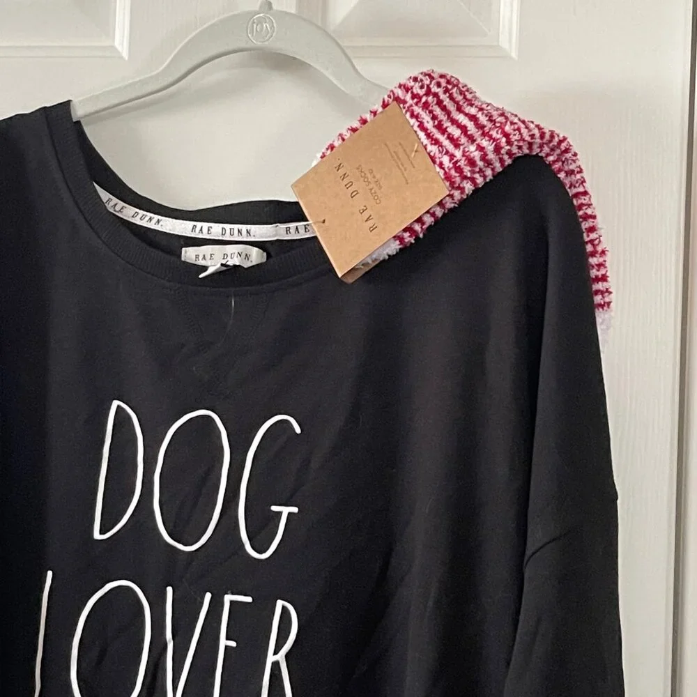 Rae Dunn Black Plus Size Dog Lover Sweatshirt with Socks New with Tags Size 2X - Picture 5 of 11